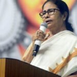 बैठक में टकराव: चुनाव आयोग के आरोपों के बाद ममता बनर्जी ने छोड़ी मीटिंग