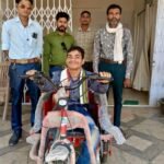 दिव्यांग मनुराज को मिला संबल, मोटराइज्ड ट्राईसाइकिल से अब शिक्षा की राह होगी आसान