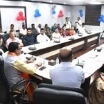 अनुसूचित जाति वर्ग के सर्वांगीण विकास के लिए पूरी प्रतिबद्धता और संवेदनशीलता से कार्य करें अधिकारी : मंत्री चौहान
